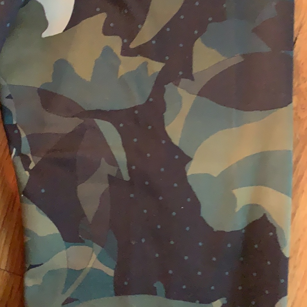 Old Navy Girls Camo Go Dry L (10-12)💚host pick💚 - Picture 7 of 7